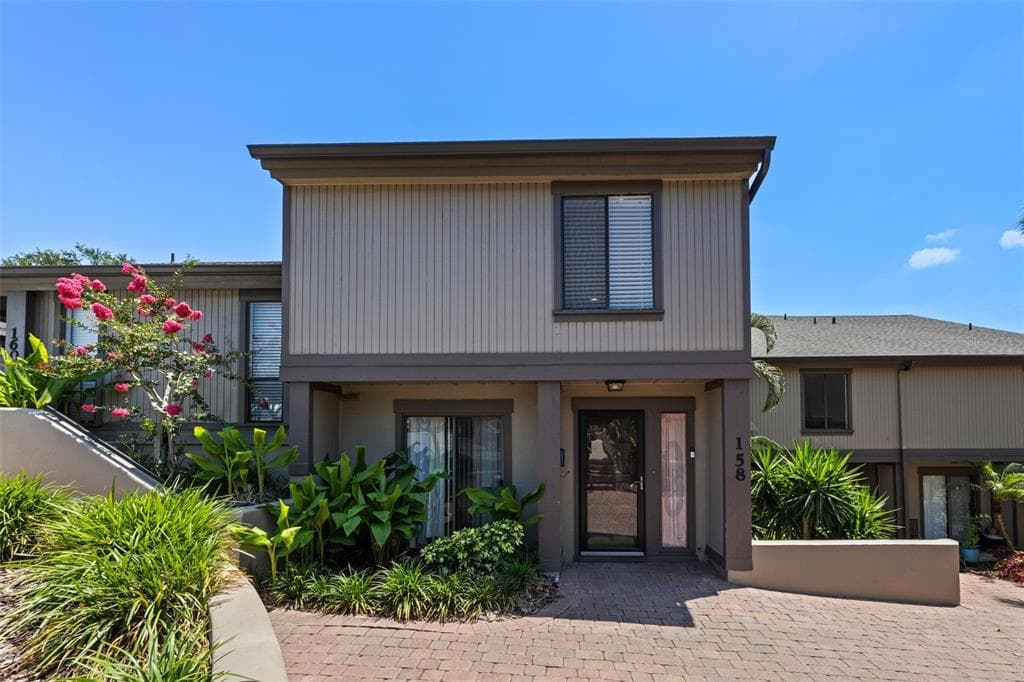 158 MAITLAND AVENUE - 2bd/3ba - $184,900 - ALTAMONTE SPRINGS, FL