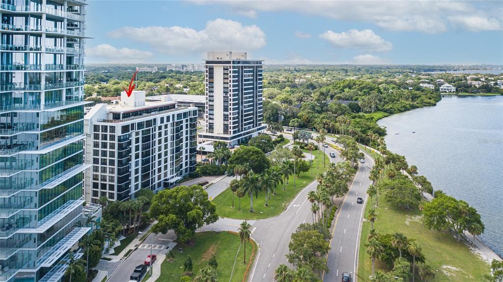 707 S GULFSTREAM AVENUE UNIT 602 - 2bd/2ba - $815,000 - SARASOTA, FL