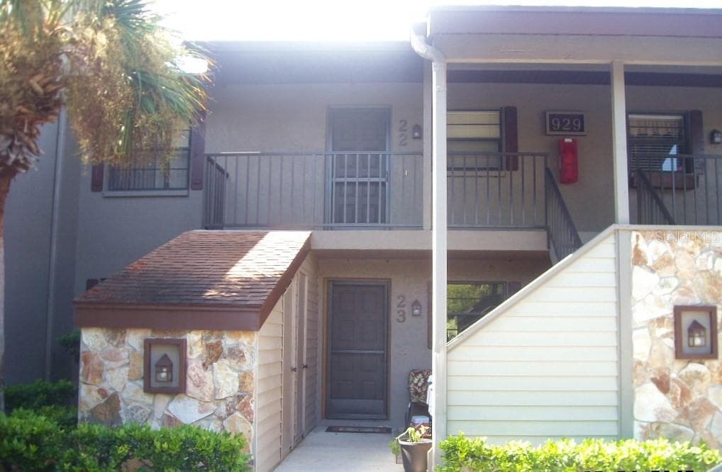 929 CAPRI ISLES BOULEVARD UNIT 22 - 2bd/2ba - $174,900 - VENICE, FL