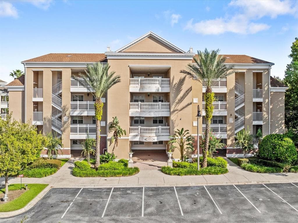 7651 WHISPER WAY UNIT 401 - 3bd/3ba - $310,000 - REUNION, FL