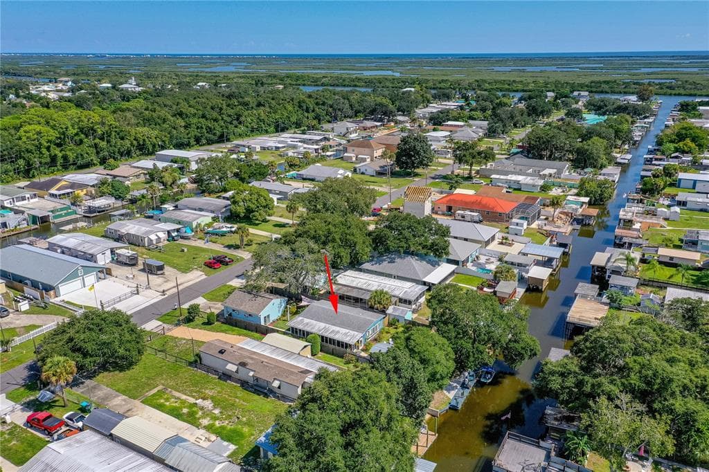 167 RANDLE AVENUE - 2bd/2ba - $410,000 - OAK HILL, FL