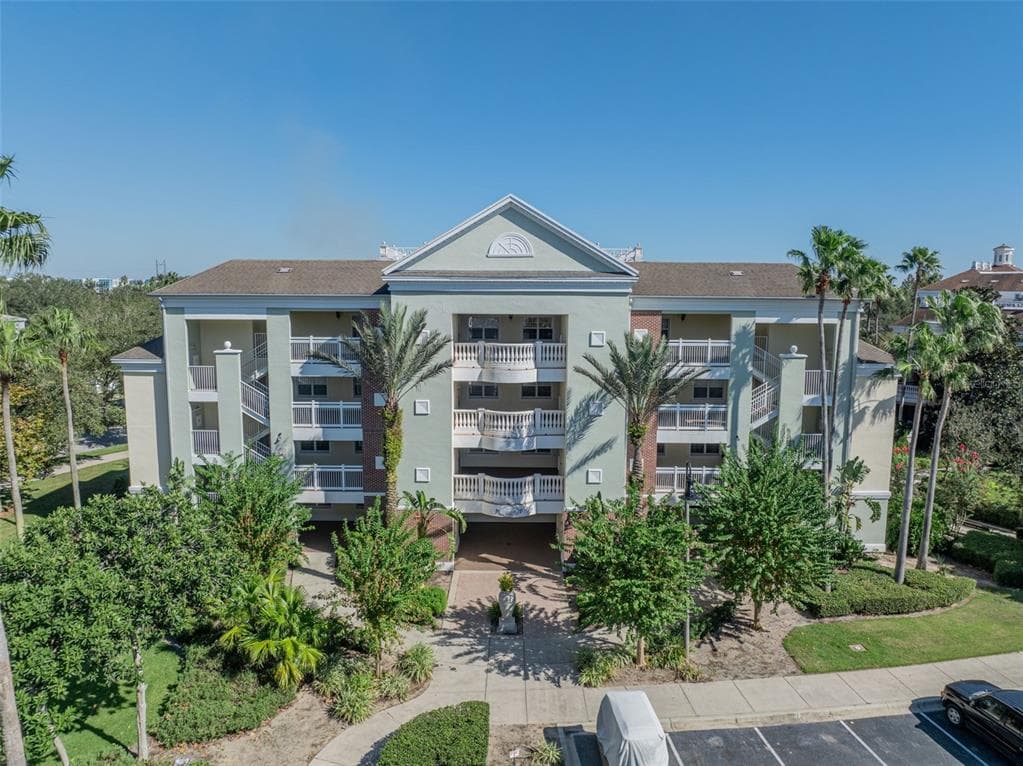 7659 WHISPER WAY UNIT 102 - 3bd/3ba - $329,000 - REUNION, FL