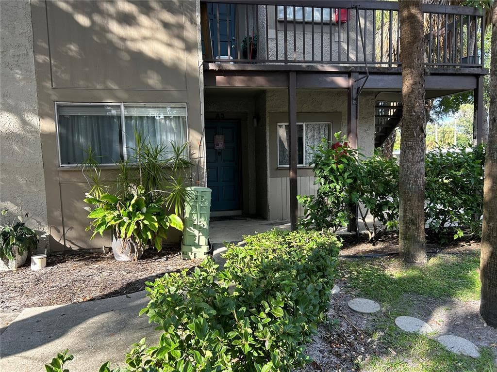 6345 NEWTOWN CIRCLE UNIT 45A3 - 2bd/2ba - $180,000 - TAMPA, FL