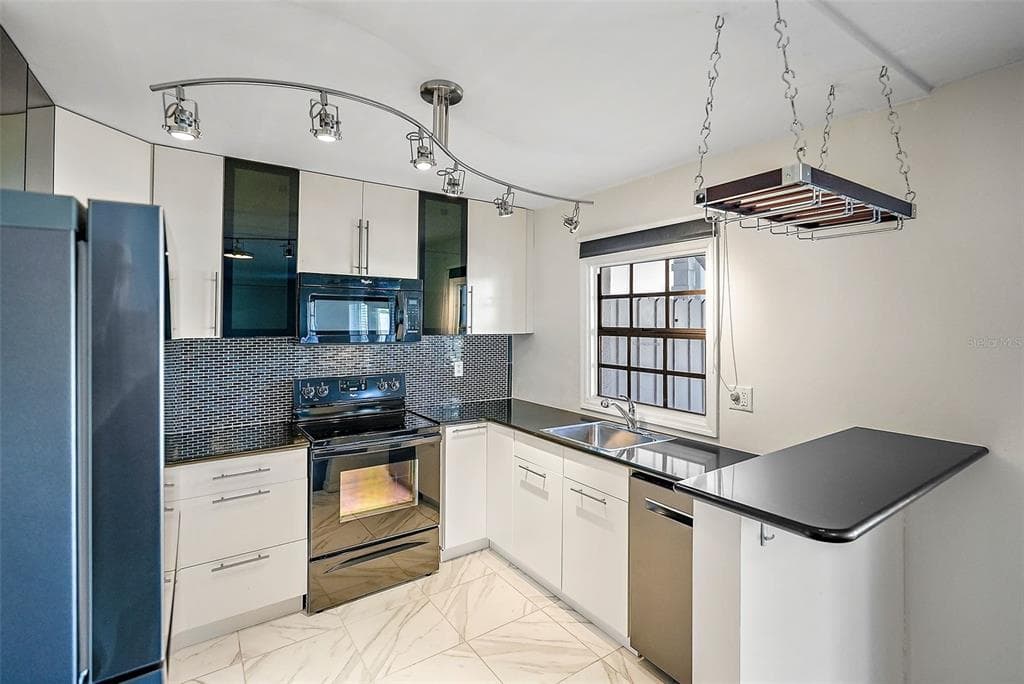 4832 COBIA DRIVE SE UNIT B - 2bd/2ba - $314,900 - ST PETERSBURG, FL