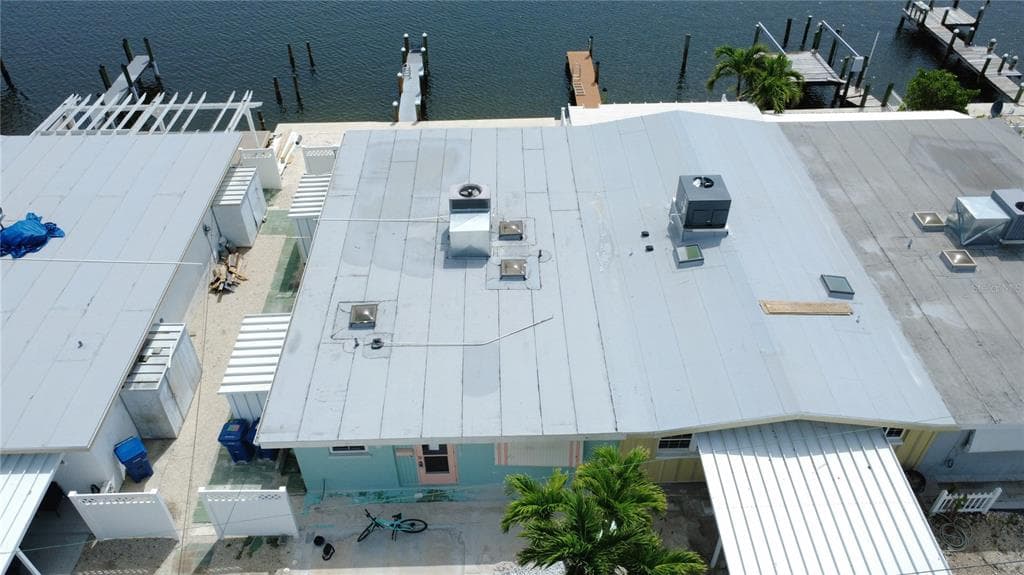 23 SEASIDE COURT - 2bd/2ba - $615,000 - HOLMES BEACH, FL