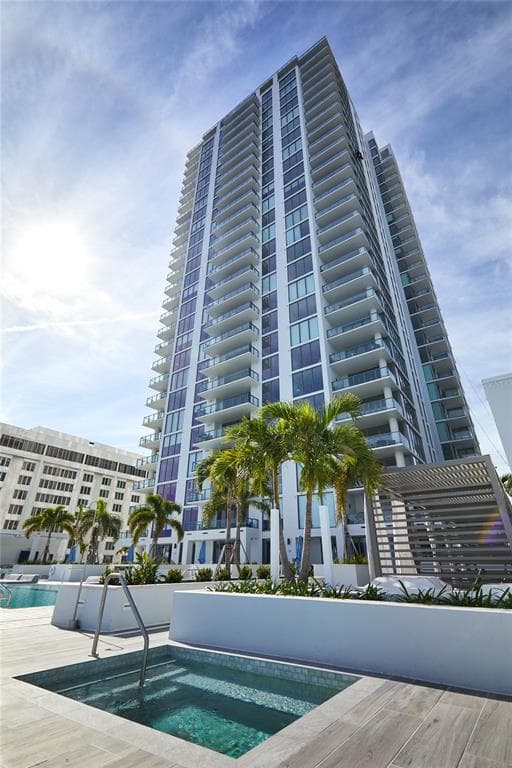 301 1ST STREET S UNIT 804 - 2bd/3ba - $1,389,900 - ST PETERSBURG, FL