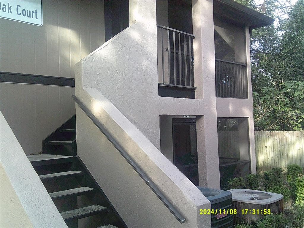 4036 ANGEL OAK COURT UNIT 101 - 2bd/2ba - $150,000 - TAMPA, FL