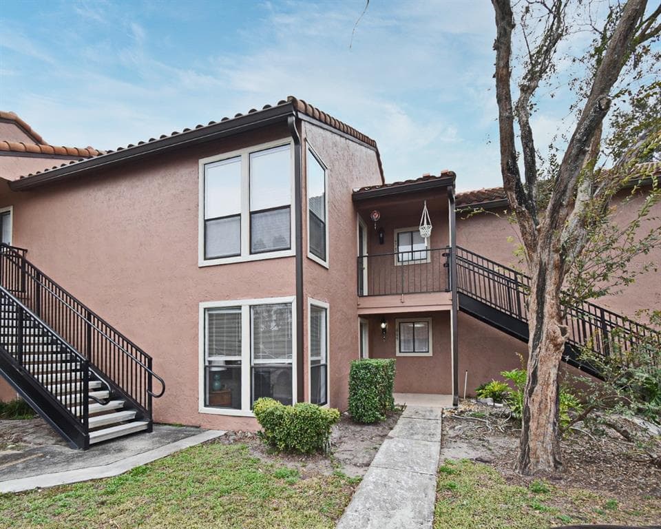 669 GRENADINE COURT UNIT S - 2bd/2ba - $220,000 - WINTER PARK, FL