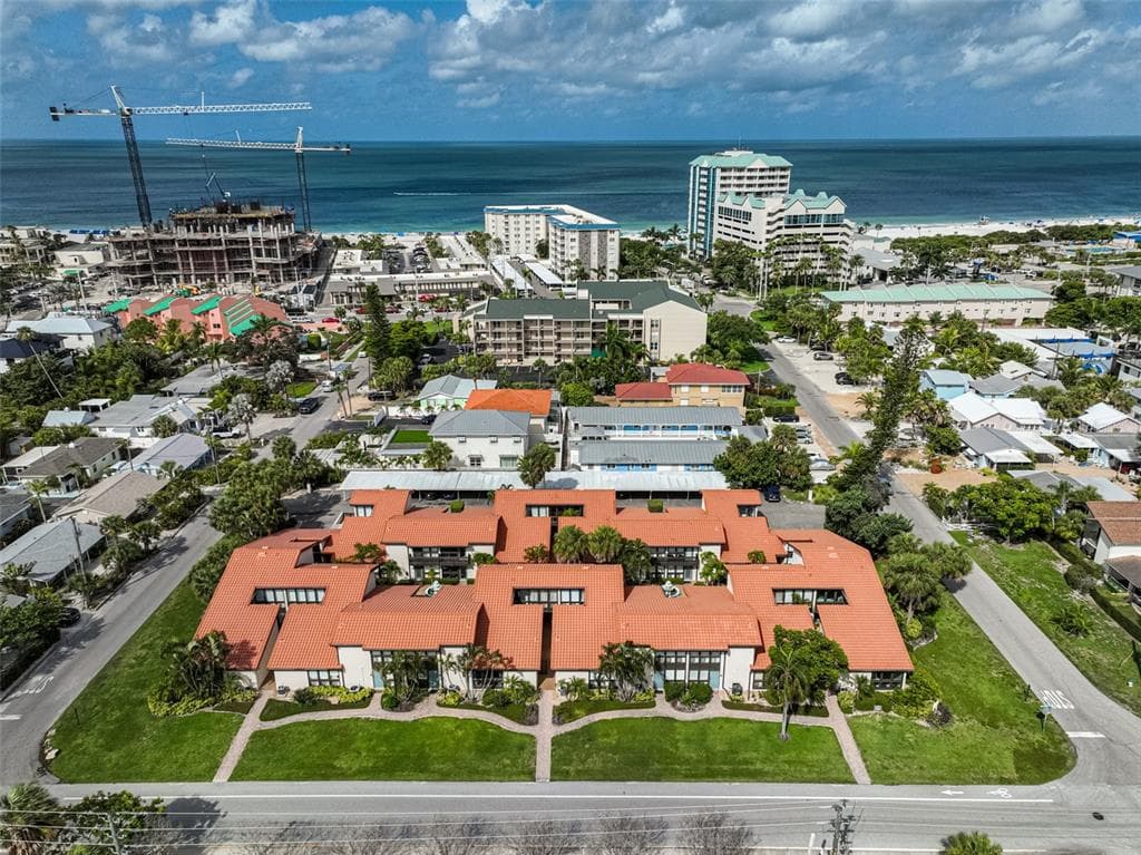 800 S BLVD OF PRESIDENTS UNIT 12 - 2bd/2ba - $565,000 - SARASOTA, FL