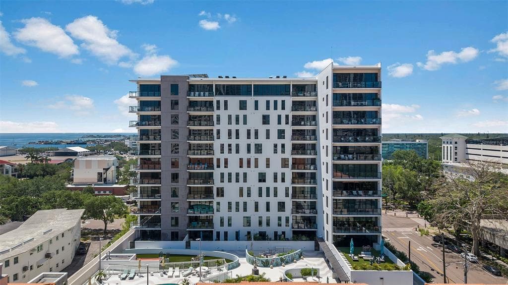 199 DALI BOULEVARD UNIT 407 - 2bd/2ba - $1,050,000 - ST PETERSBURG, FL