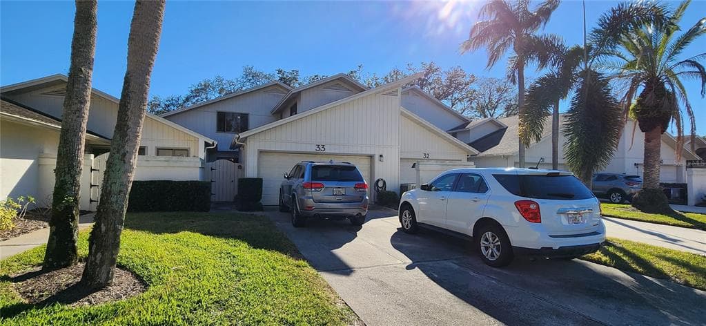 440 LAKEVIEW DR UNIT 33 - 3bd/3ba - $395,000 - PALM HARBOR, FL