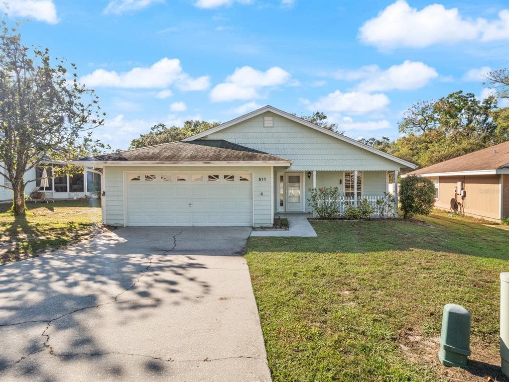 511 COVENTRY COURT - 3bd/2ba - $264,900 - MOUNT DORA, FL