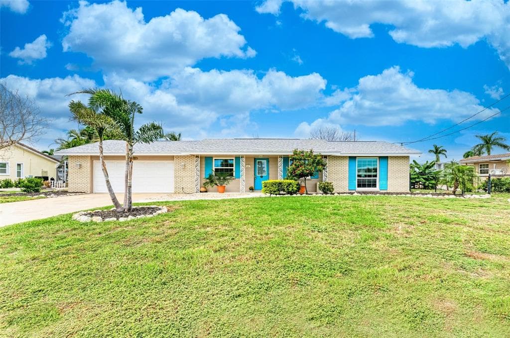 609 FOXWORTH LANE - 2bd/2ba - $725,000 - HOLMES BEACH, FL