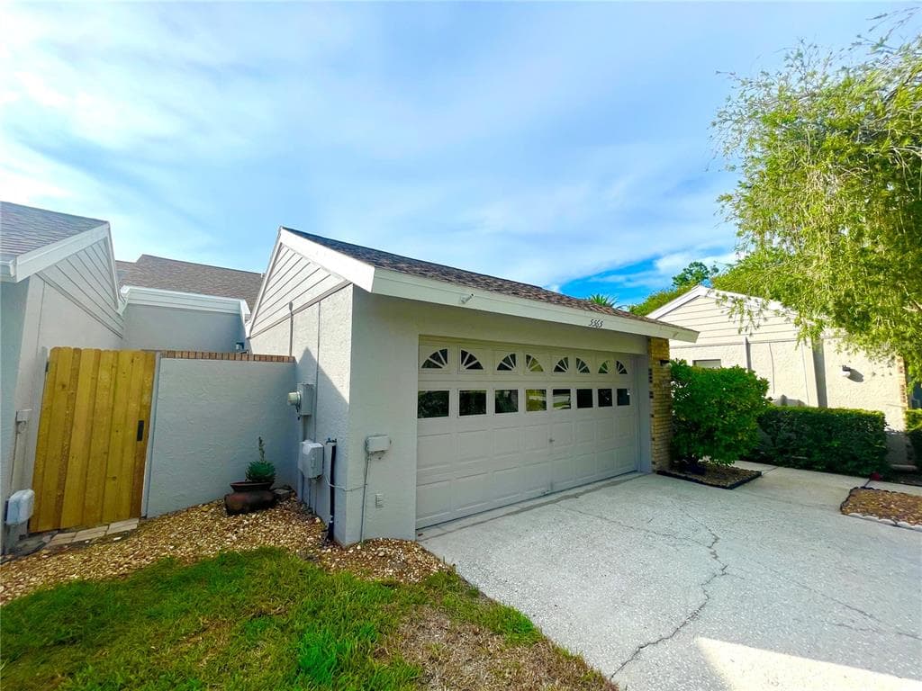 5565 SALEM SQUARE DRIVE N - 2bd/2ba - $350,000 - PALM HARBOR, FL