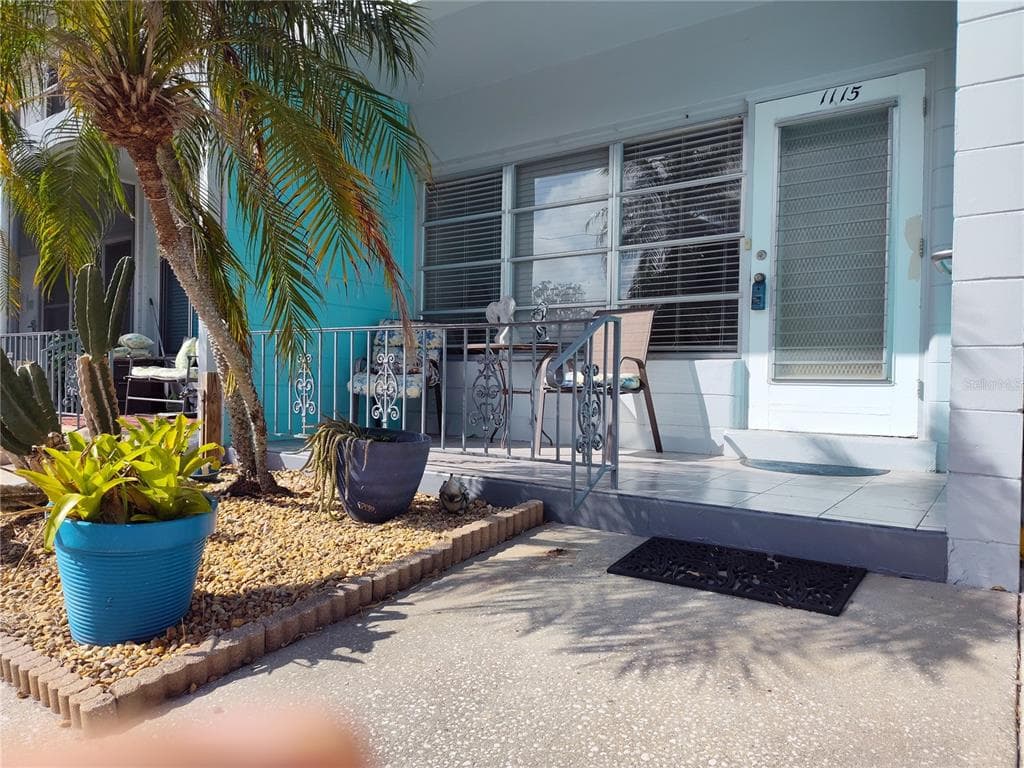 4140 55TH STREET N UNIT 1115 - 1bd/1ba - $79,500 - KENNETH CITY, FL