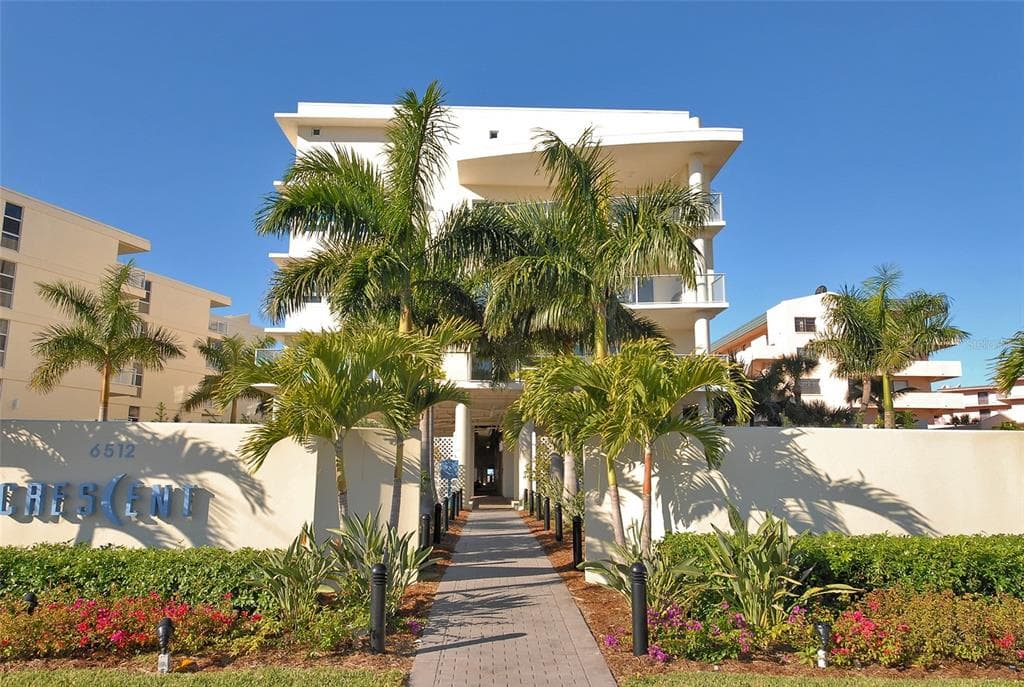 6512 MIDNIGHT PASS ROAD UNIT 206 - 2bd/2ba - $1,700,000 - SARASOTA, FL