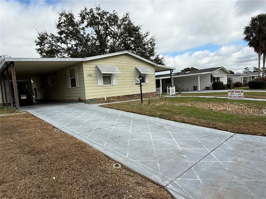 1532 W SCHWARTZ BOULEVARD - 2bd/2ba - $319,900 - LADY LAKE, FL