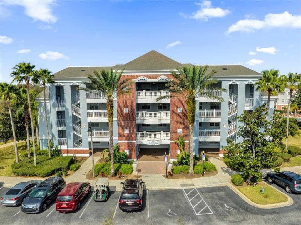7613 CABANA COURT UNIT 402 - 3bd/3ba - $347,777 - REUNION, FL