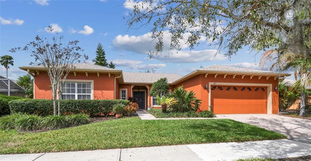 651 HIGHLANDS HAMMOCK DR - 2bd/3ba - $299,900 - POINCIANA, FL