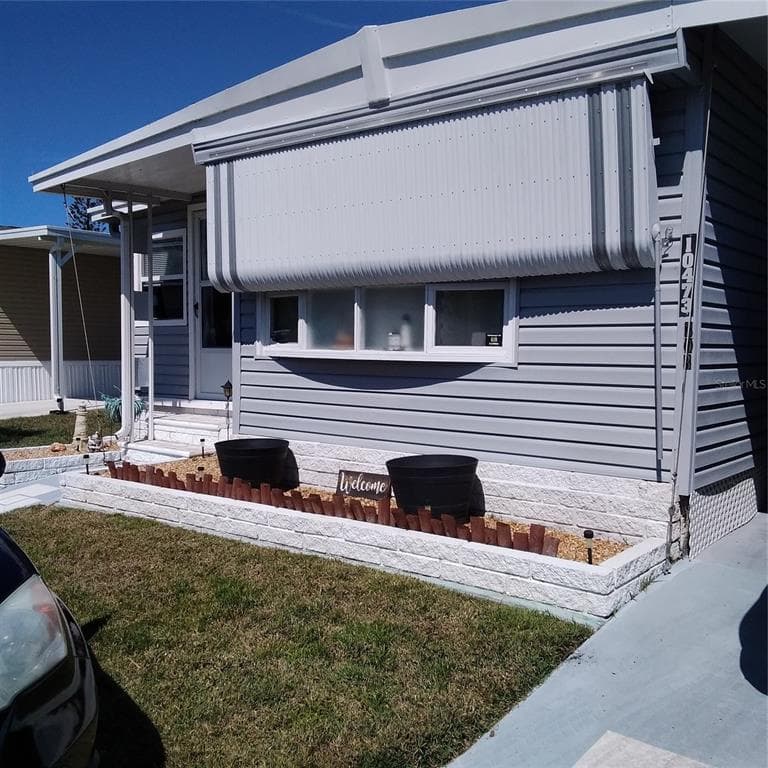 10473 HOLIDAY SHORES DRIVE UNIT 303 - 2bd/2ba - $99,000 - LARGO, FL