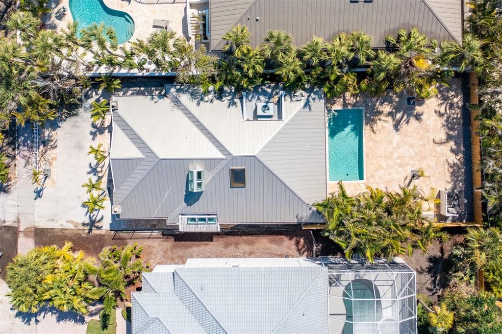 115 N BLVD OF THE PRESIDENTS - 3bd/2ba - $1,900,000 - SARASOTA, FL