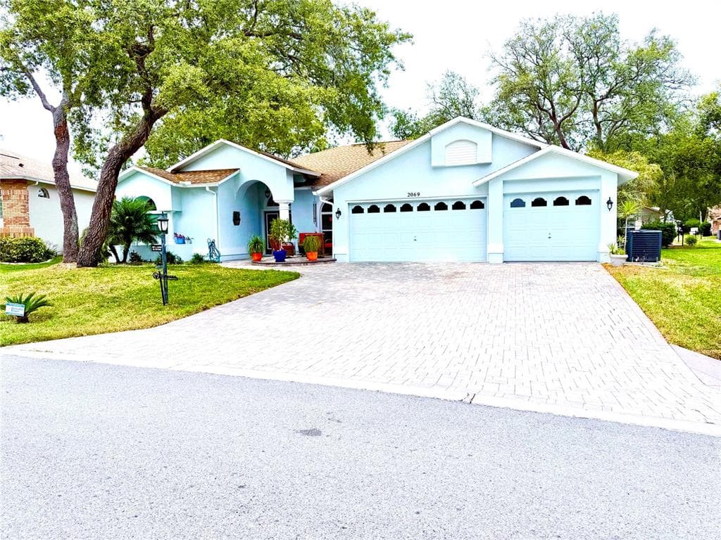 2069 OVERBROOK LANE - 3bd/2ba - $525,000 - SPRING HILL, FL