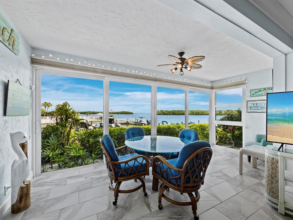 600 SUTTON PLACE UNIT 104B - 2bd/2ba - $575,000 - LONGBOAT KEY, FL