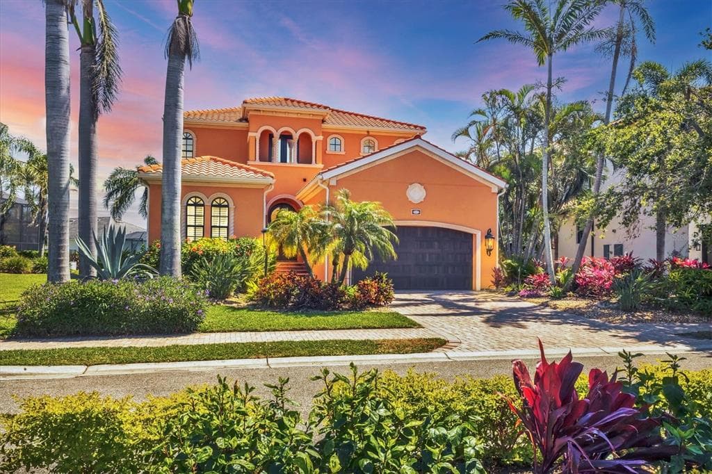 6211 LEGENDS BOULEVARD - 4bd/4ba - $1,350,000 - BRADENTON, FL