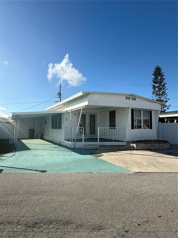 308 51ST AVENUE DRIVE W - 2bd/1ba - $110,000 - BRADENTON, FL