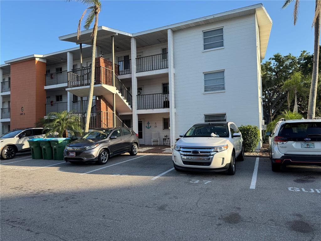 2330 CANAL DRIVE UNIT G27 - 2bd/2ba - $149,999 - BRADENTON, FL