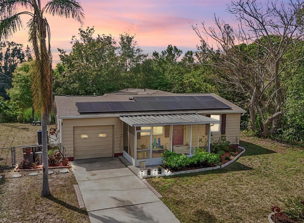 5050 68TH WAY N - 3bd/2ba - $400,000 - ST PETERSBURG, FL