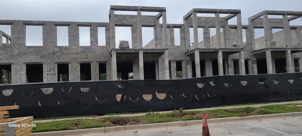 7511 NORTHERN HARRIER WAY UNIT LUCIA - 3bd/2ba - $395,875 - REUNION, FL