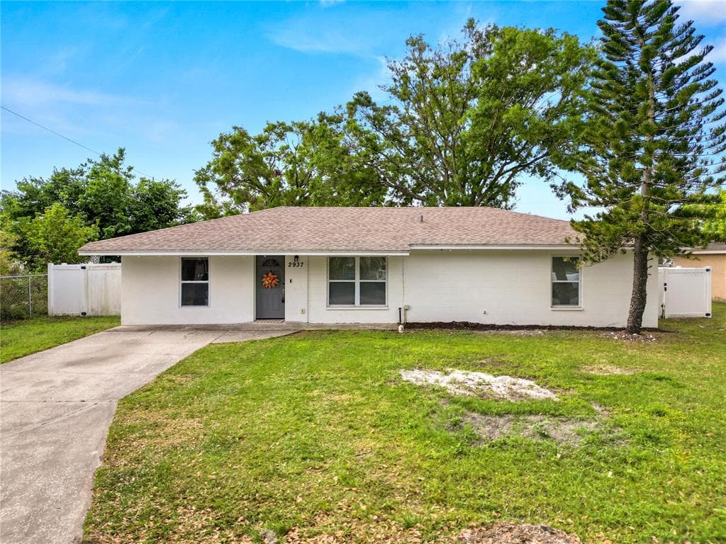 2937 DELROSE DRIVE N - 3bd/2ba - $265,000 - LAKELAND, FL