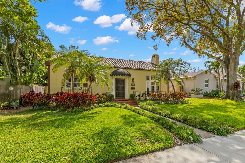 646 16TH AVENUE NE - 3bd/3ba - $1,435,000 - ST PETERSBURG, FL
