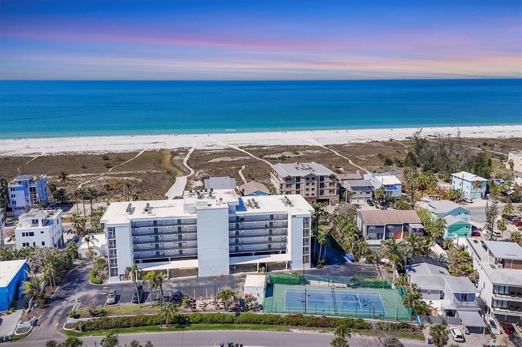625 BEACH ROAD UNIT 207 - 2bd/2ba - $925,000 - SARASOTA, FL