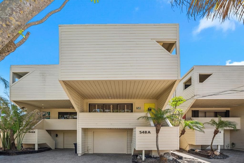 548 BEACH ROAD UNIT 540A - 3bd/4ba - $1,900,000 - SARASOTA, FL