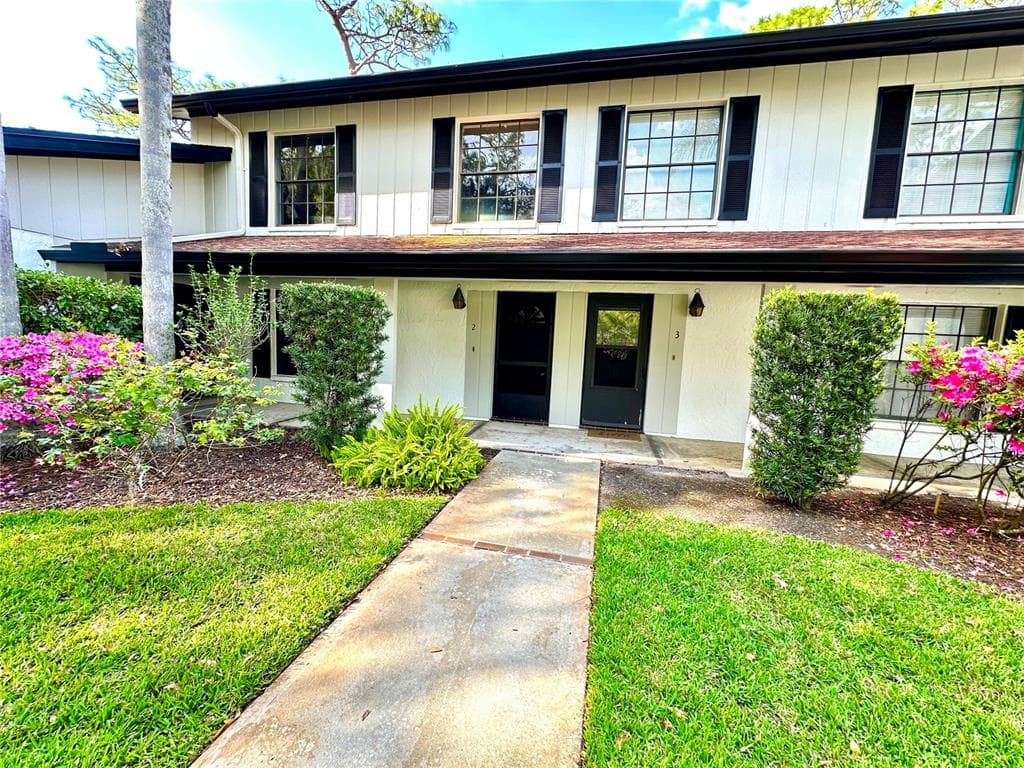 5454 SADDLEBROOK WAY UNIT 2 - 3bd/3ba - $199,000 - WESLEY CHAPEL, FL