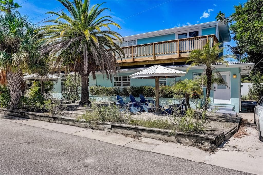 104 29TH STREET UNIT 3 - 2bd/2ba - $835,000 - HOLMES BEACH, FL