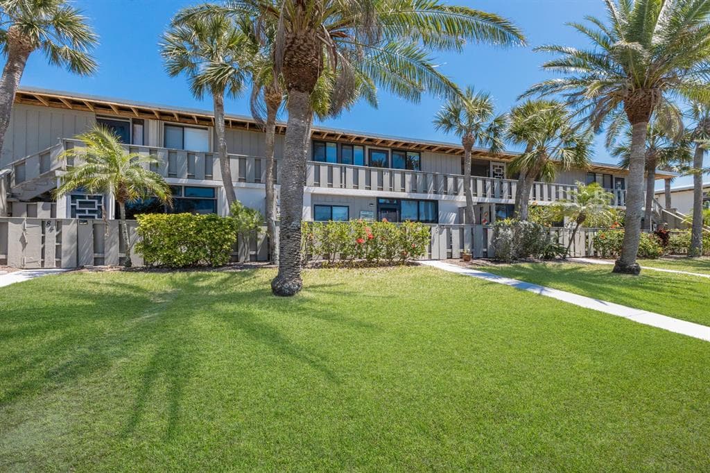 6400 FLOTILLA DRIVE UNIT 87 - 2bd/2ba - $799,900 - HOLMES BEACH, FL