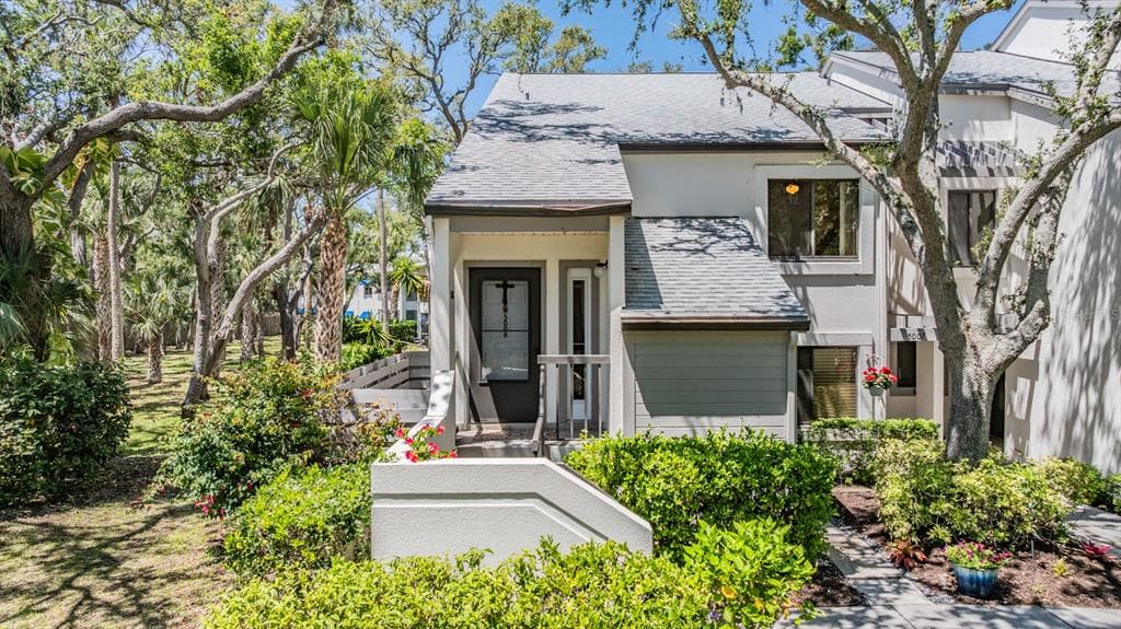 11450 HARBOR WAY UNIT 5008 - 2bd/2ba - $330,000 - LARGO, FL