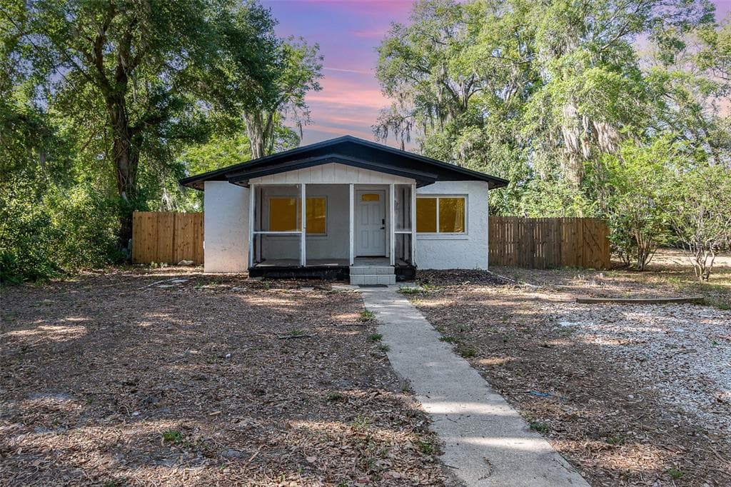 120 EAST STREET - 3bd/2ba - $250,000 - ALTAMONTE SPRINGS, FL