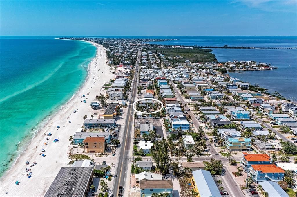 101 25TH STREET N UNIT 1 - 2bd/2ba - $799,000 - BRADENTON BEACH, FL