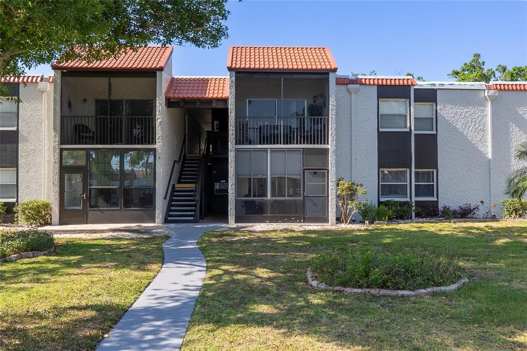 3255 BENEVA ROAD UNIT 102 - 2bd/2ba - $234,999 - SARASOTA, FL