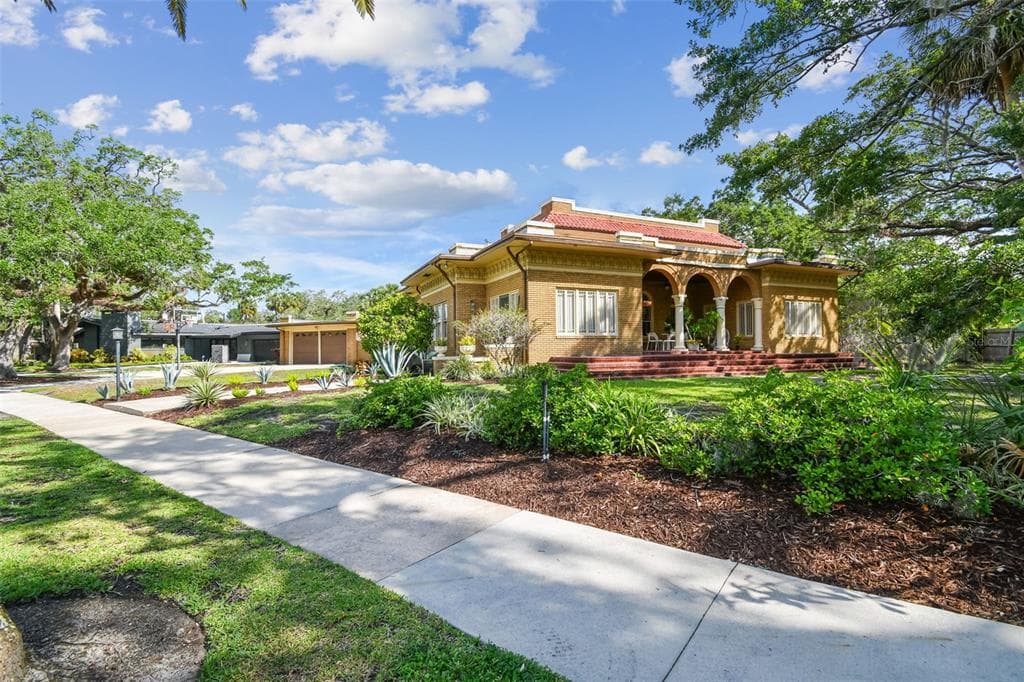 2710 N DUNDEE STREET - 3bd/3ba - $1,295,000 - TAMPA, FL
