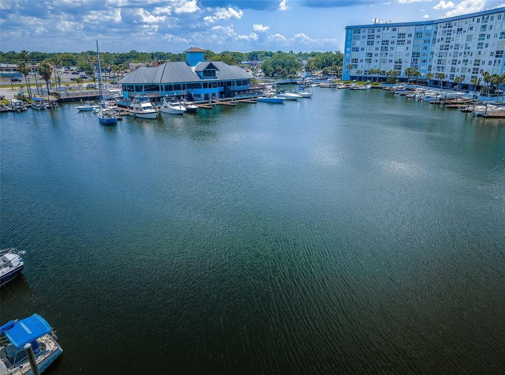 5157 SILENT LOOP UNIT 301 - 2bd/2ba - $1,800 - NEW PORT RICHEY, FL