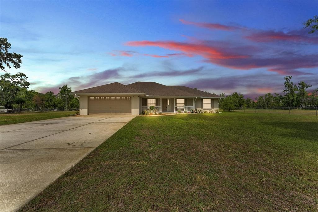 8904 CARROLWOOD DRIVE - 3bd/2ba - $794,500 - LAKELAND, FL