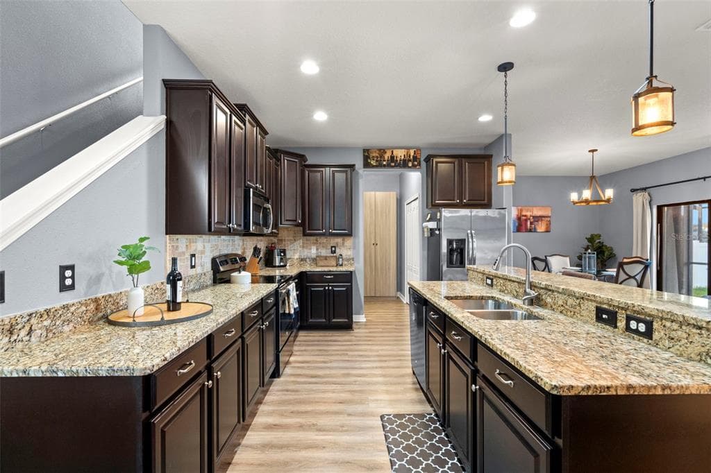 1726 HADDEN HALL PLACE - 3bd/3ba - $469,900 - TRINITY, FL