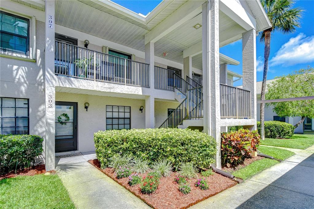 2139 ELM STREET UNIT 308 - 2bd/2ba - $239,900 - DUNEDIN, FL
