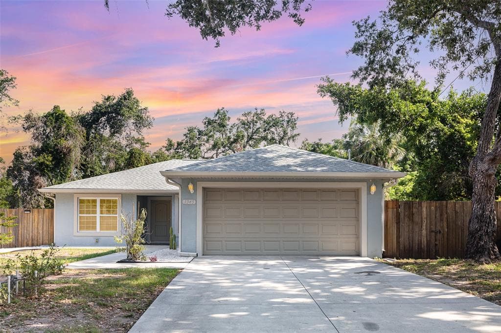 1345 24TH STREET - 3bd/2ba - $424,900 - SARASOTA, FL