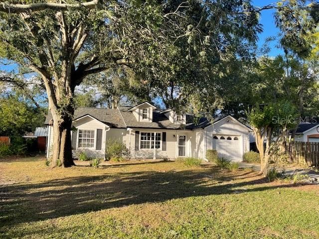 825 MARY FRANK COURT - 3bd/2ba - $312,000 - MOUNT DORA, FL